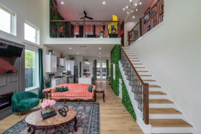 Garden of Eden Downtown Getaway - Hot Tub, Game Room, Neon Vibes